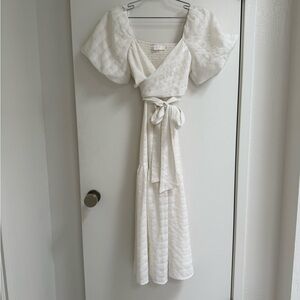ASTR XS  White Wrap Dress